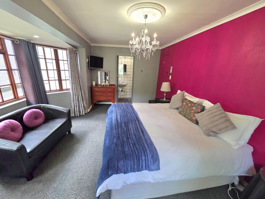 7 Bedroom Property for Sale in Clarens Free State